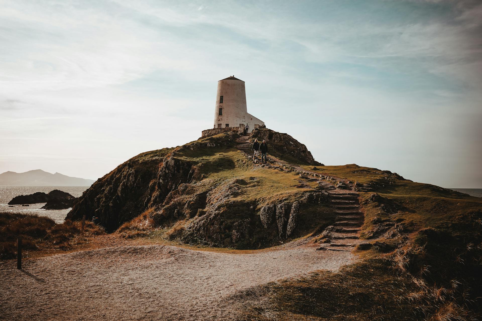 Anglesey Guided Tours in Chauffeured Luxury